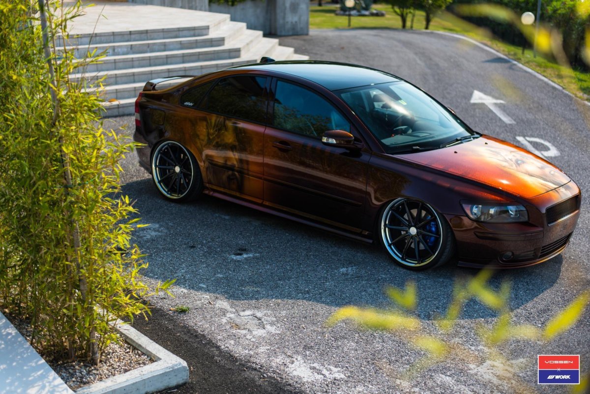 Volvo s40 1 stance
