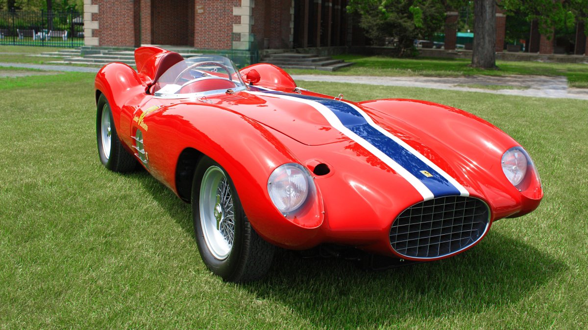 Феррари зеленая