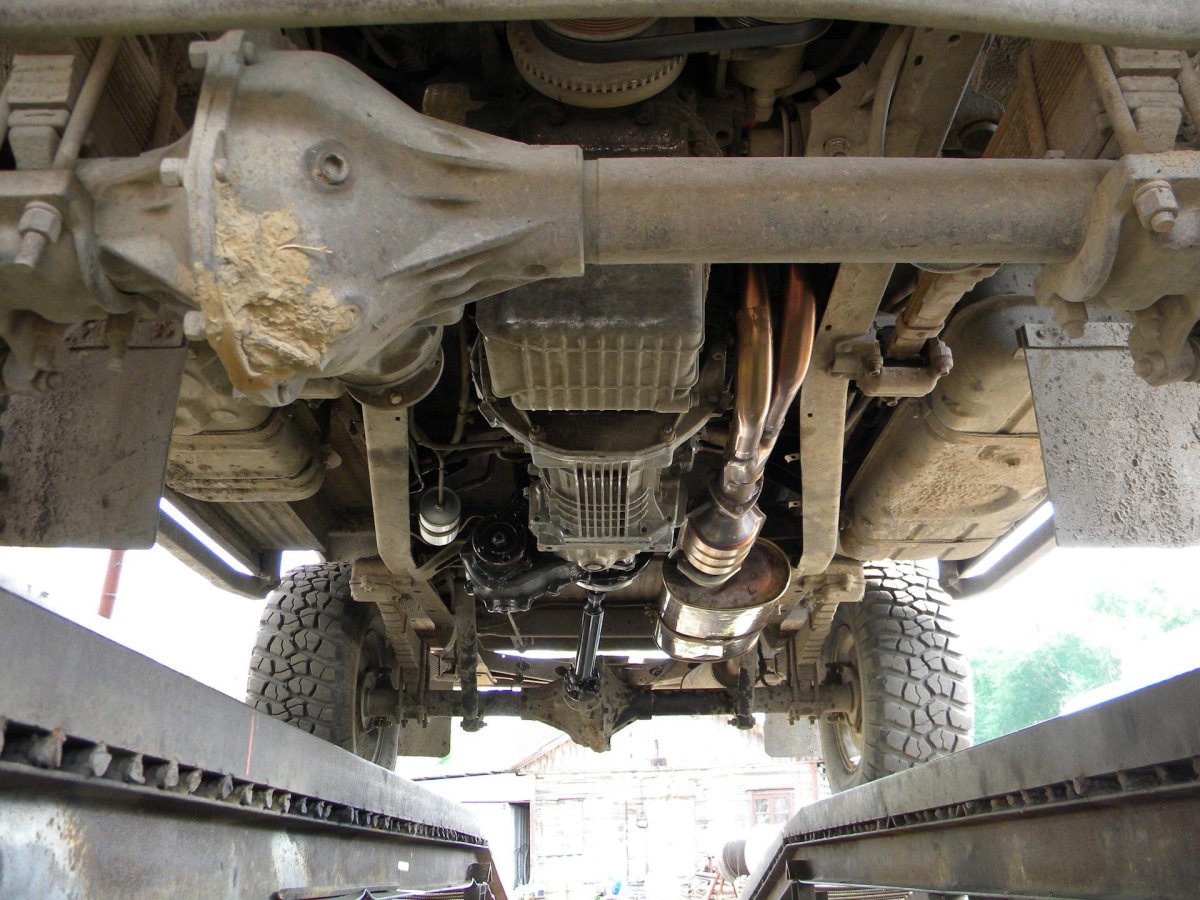 УАЗ 2206 снизу