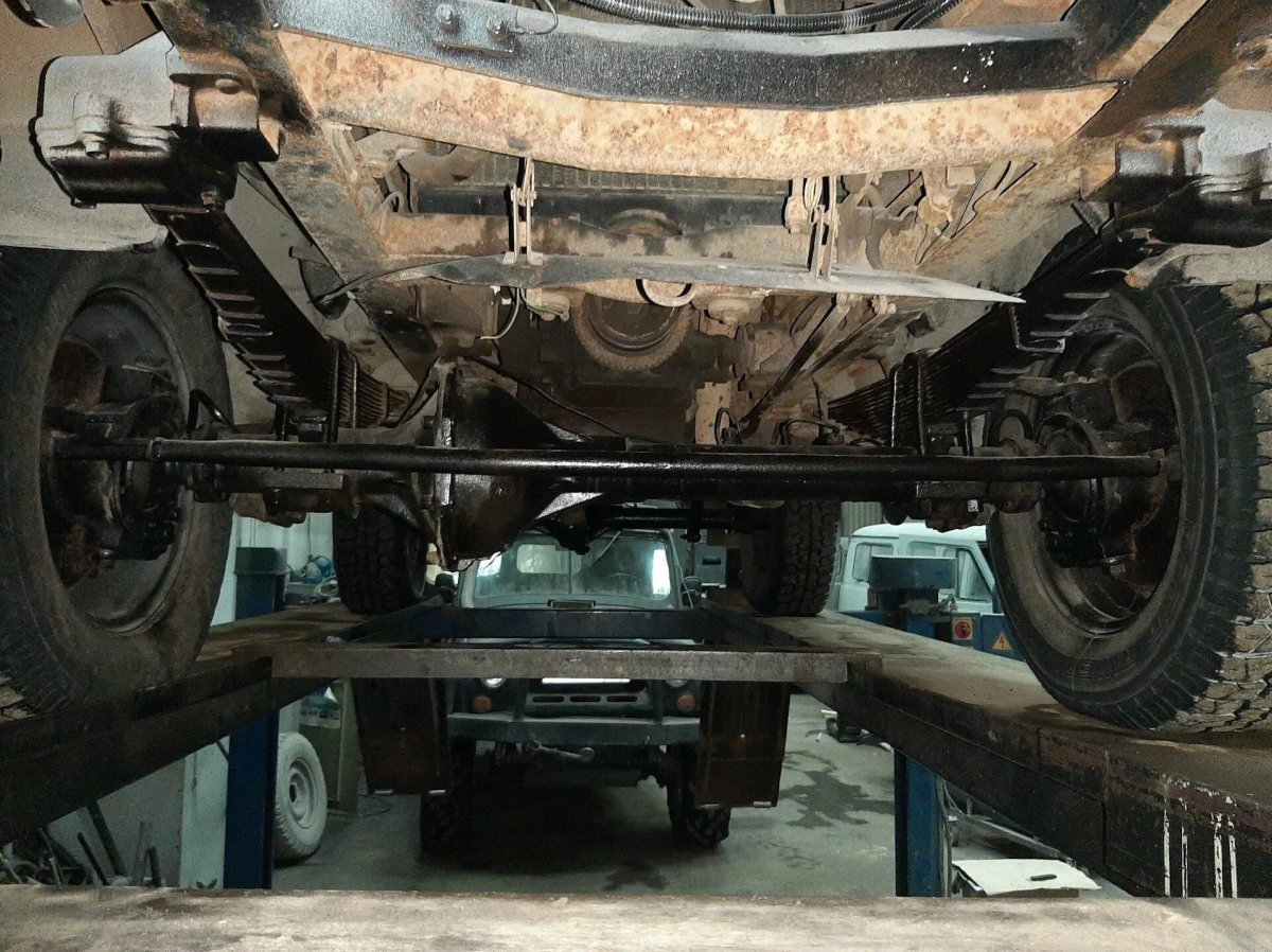 УАЗ 469 вид снизу