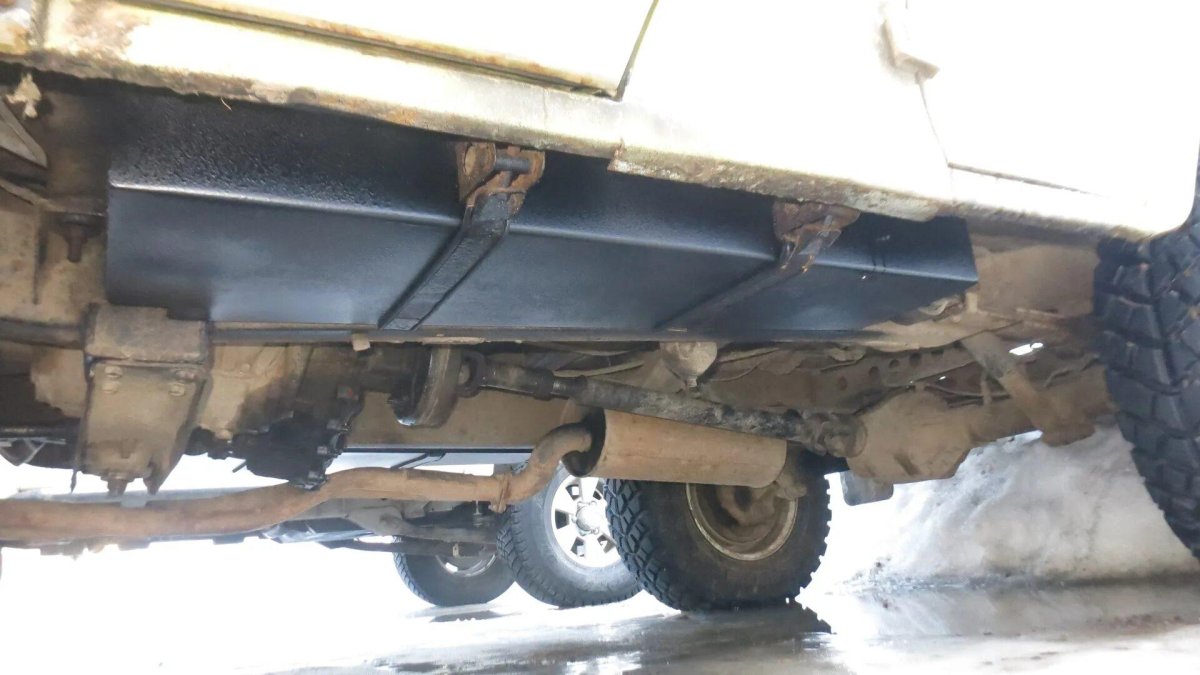 Крепление баков УАЗ 469