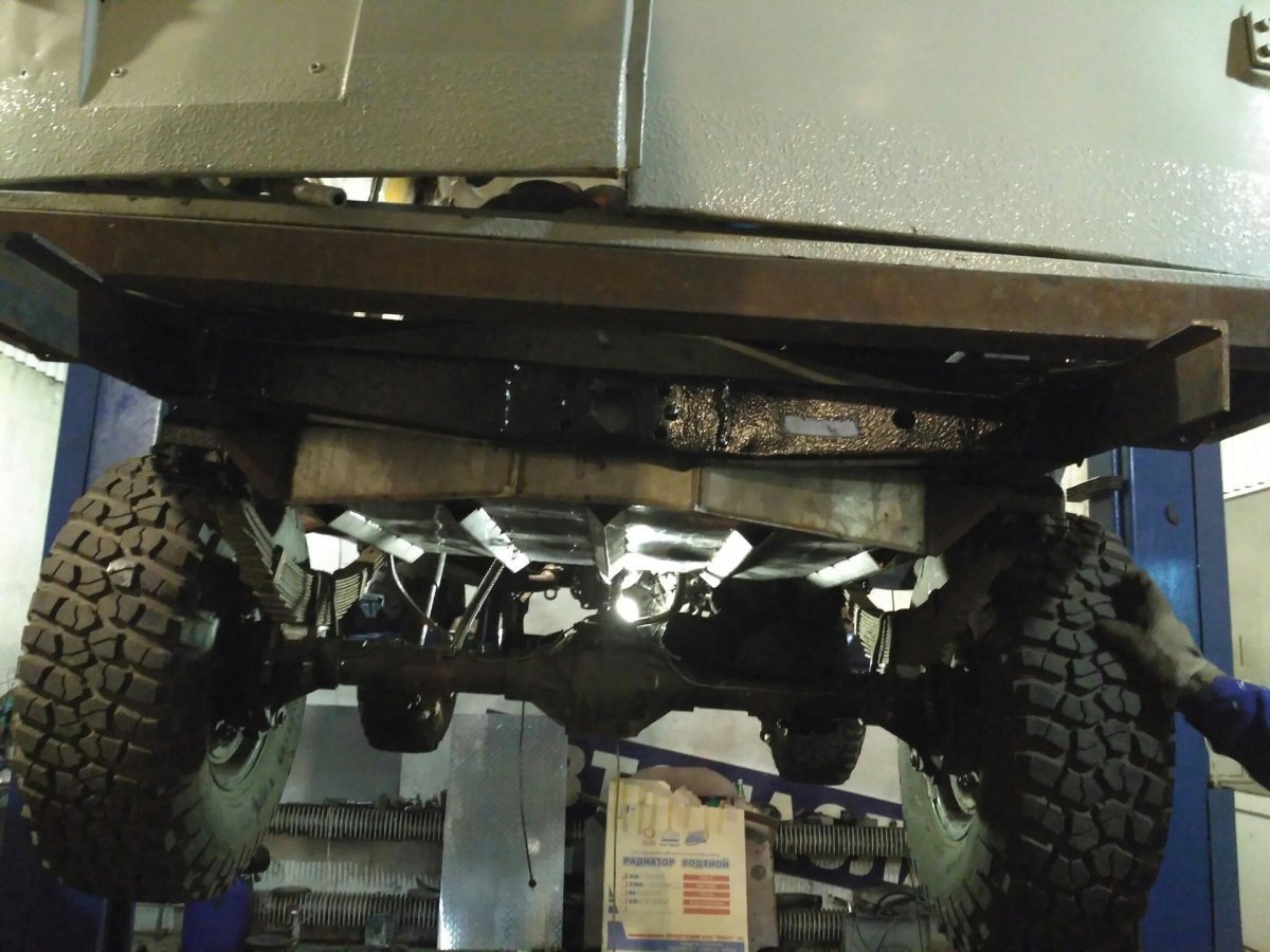 УАЗ 452 снизу