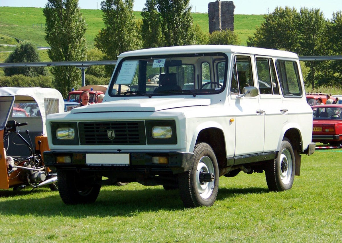 Джип Aro 244