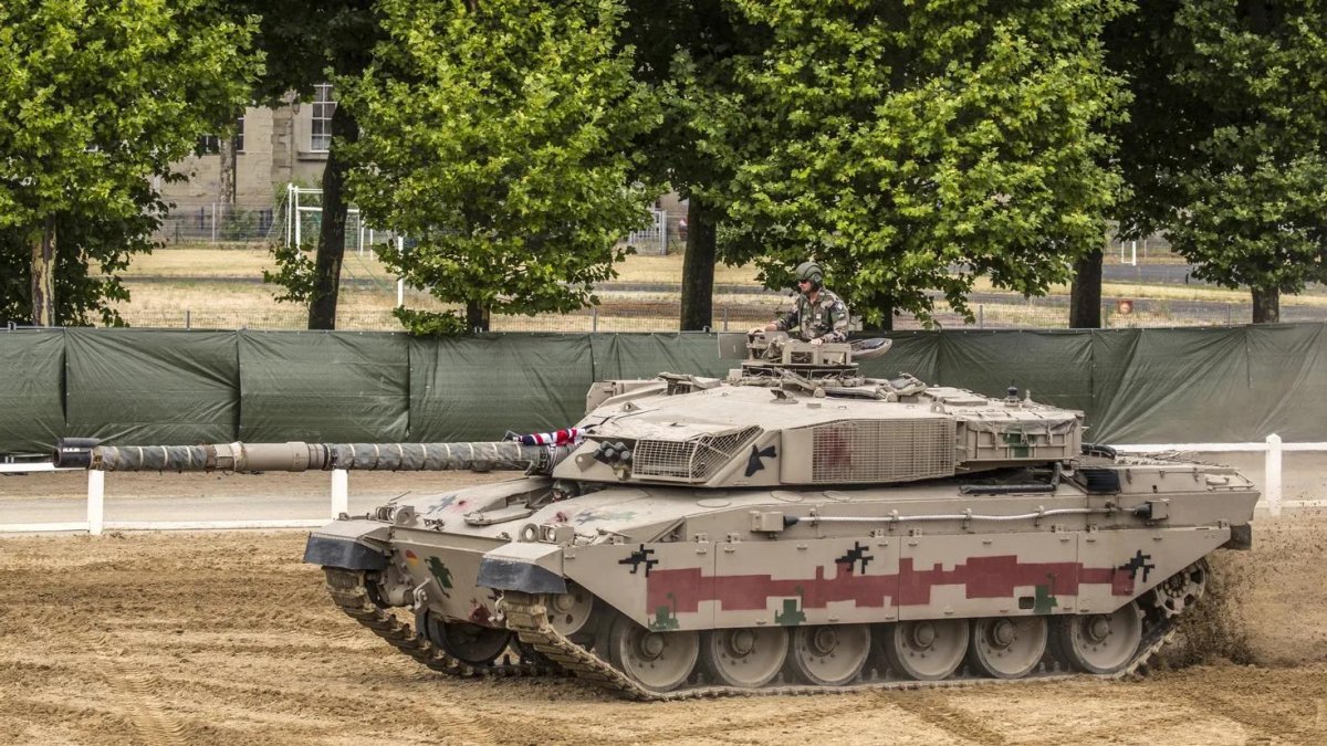 Fv4030/4 Challenger 1