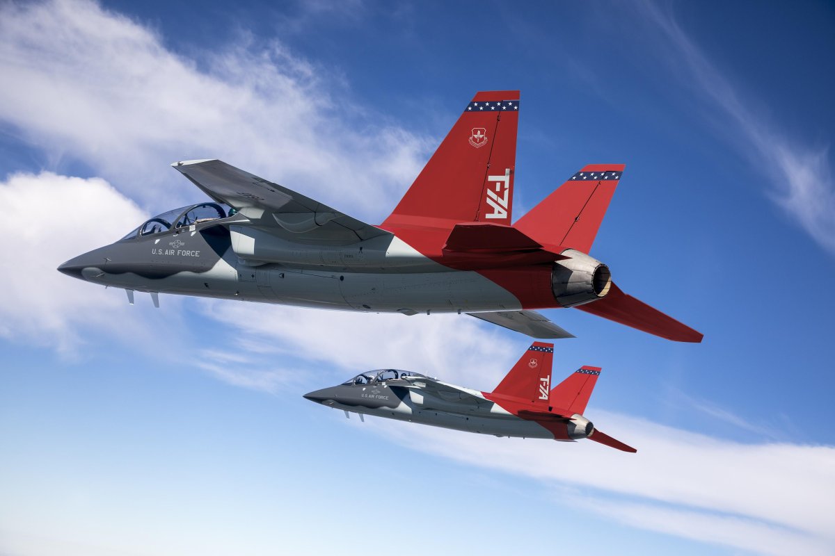 Boeing-Saab t-7 Red Hawk