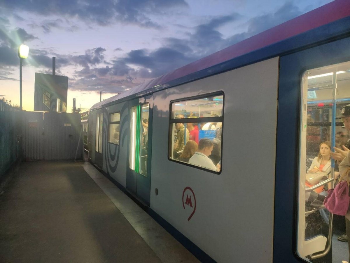 Вагон метро