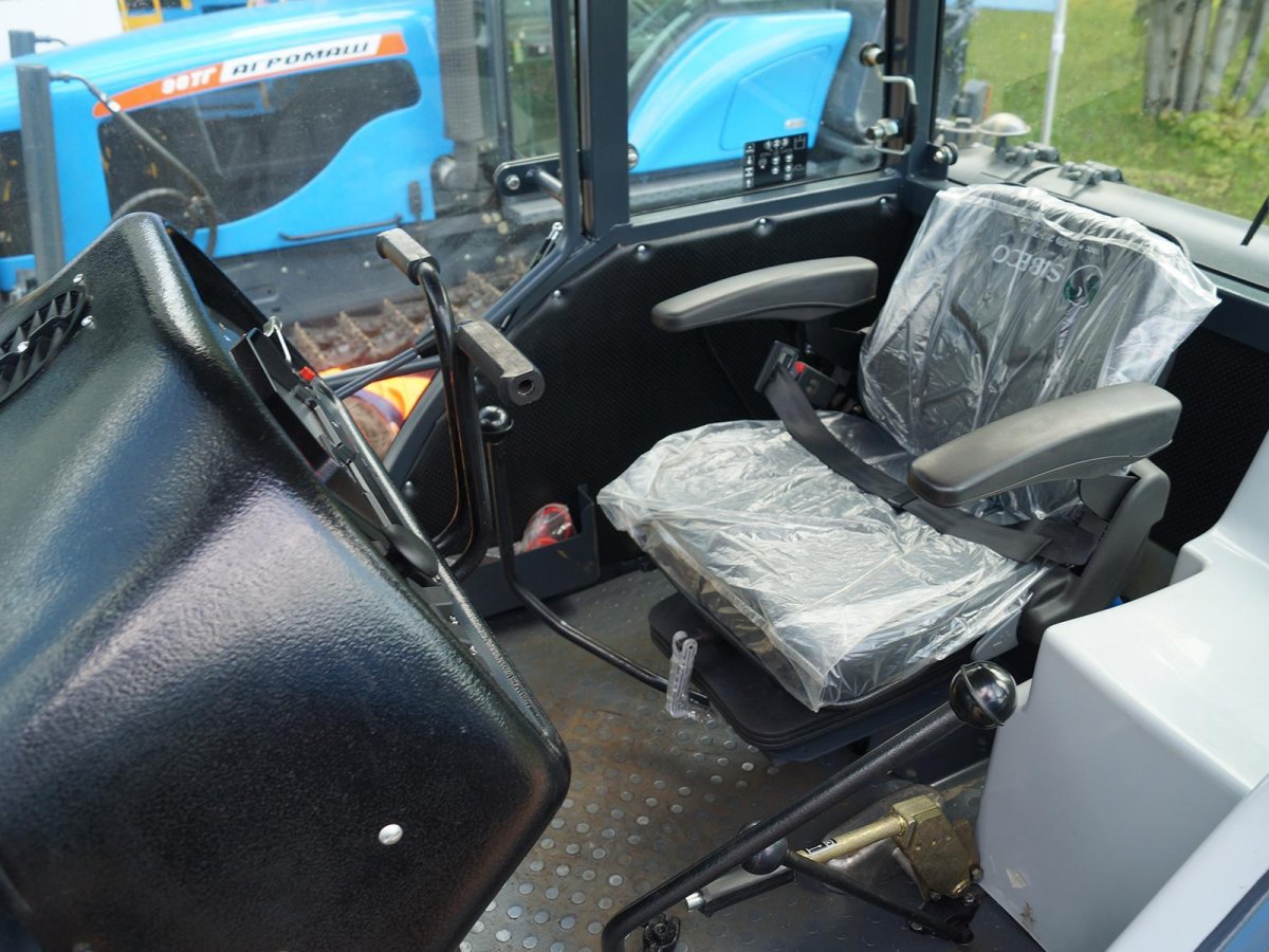 Кабина трактора Агромаш 90тг