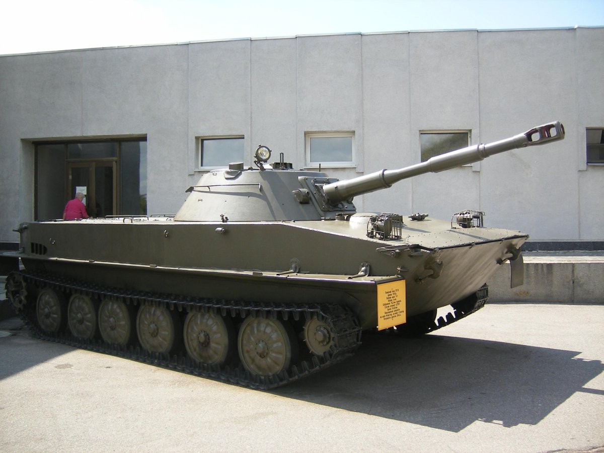 Плавающий танк пт-2000