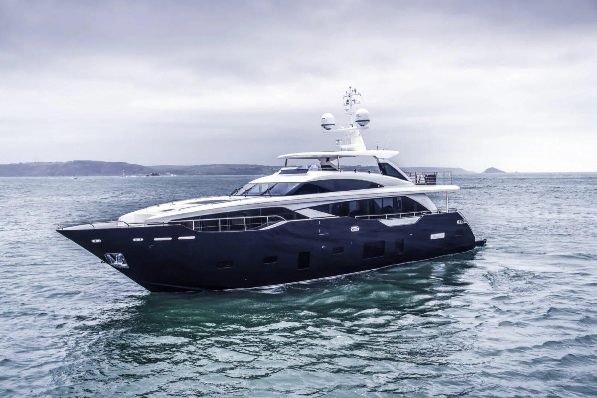 Princess 30m яхта