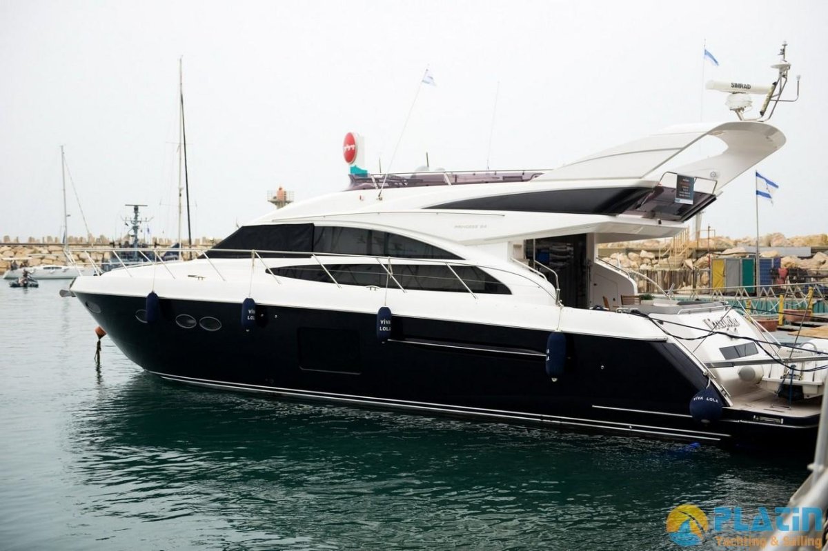 Яхта принцесса 64