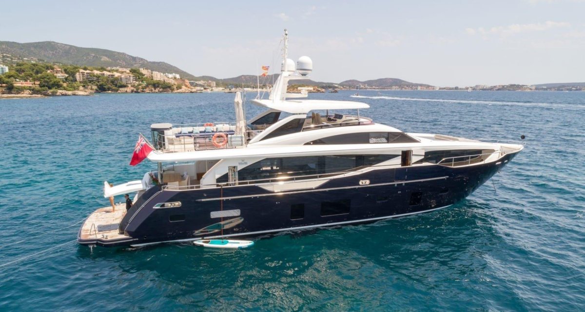 Яхта Скандинавия