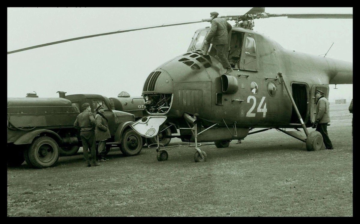 Вертолёт погранвойск ми-4