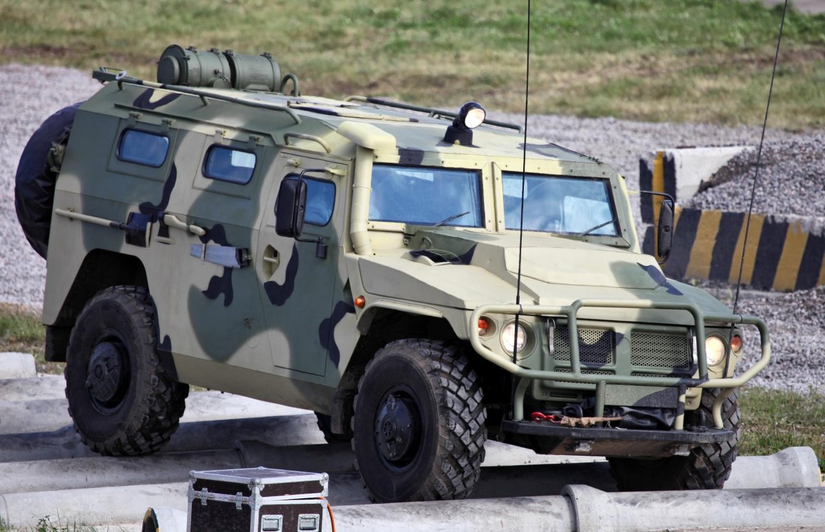 Броневик тигр