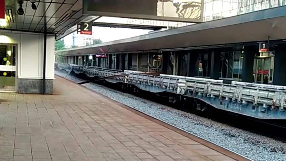 Грузовой поезд