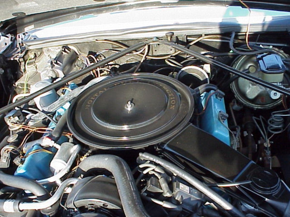 Cadillac Seville 1975 engine