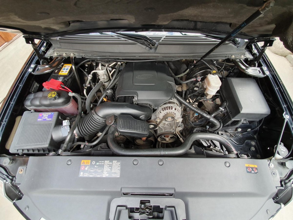 Двигатель Cadillac Escalade 6.2