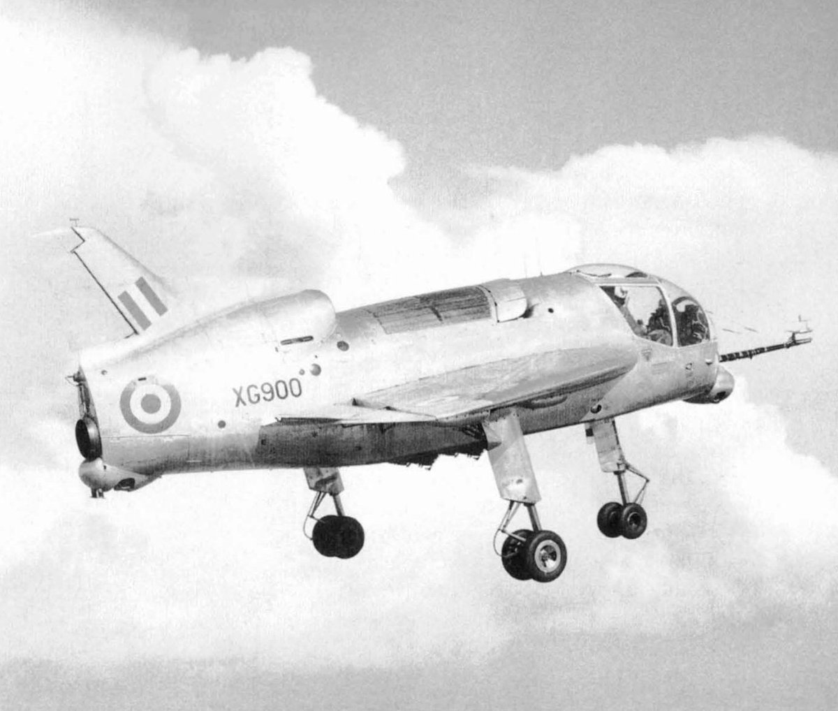 Самолет шорт SC-1