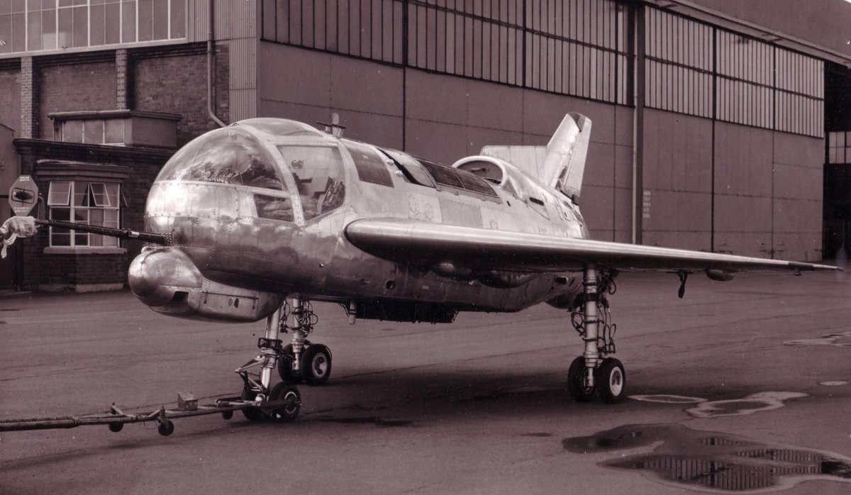 Самолет шорт SC-1