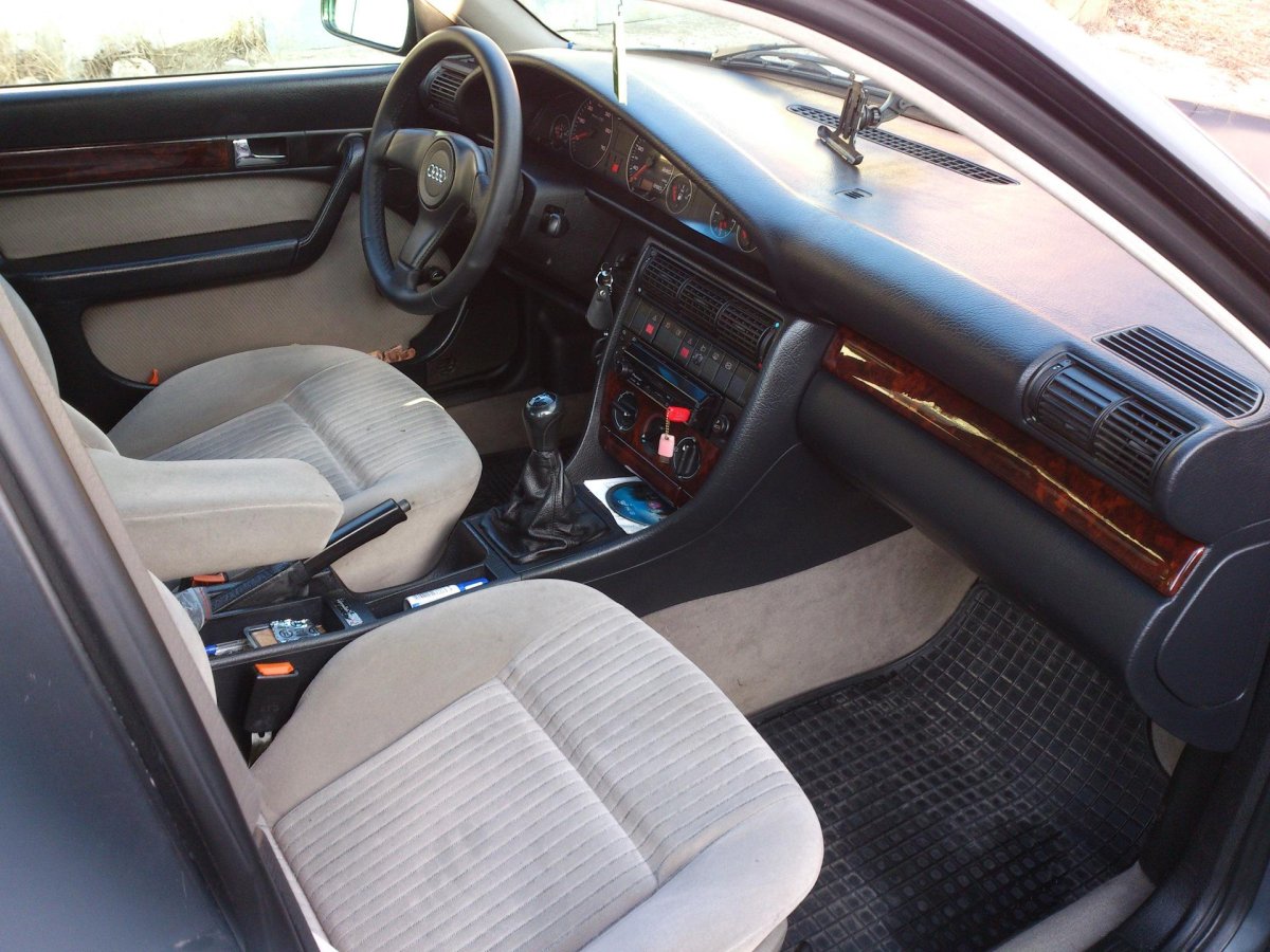 Ауди 100 с4 2.3 салон