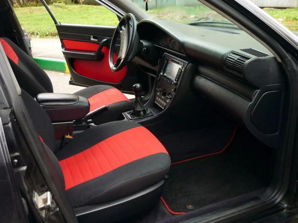 Ауди 100 салон