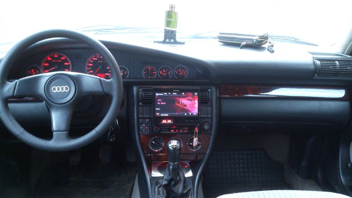 Audi a100 c4 автомат салон