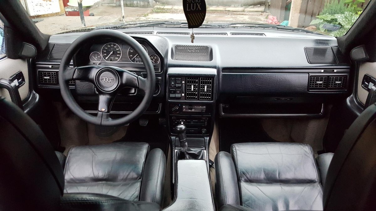 Audi 100 с3 салон