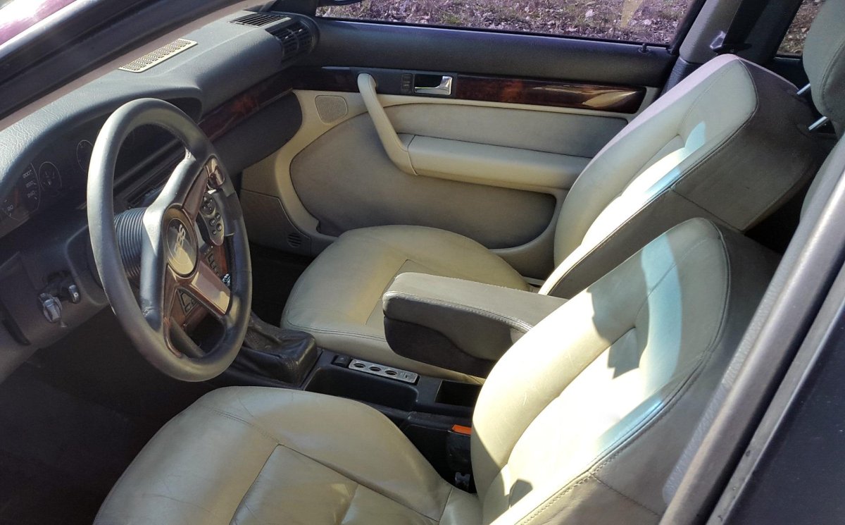 Кожаный салон Ауди 100 с4