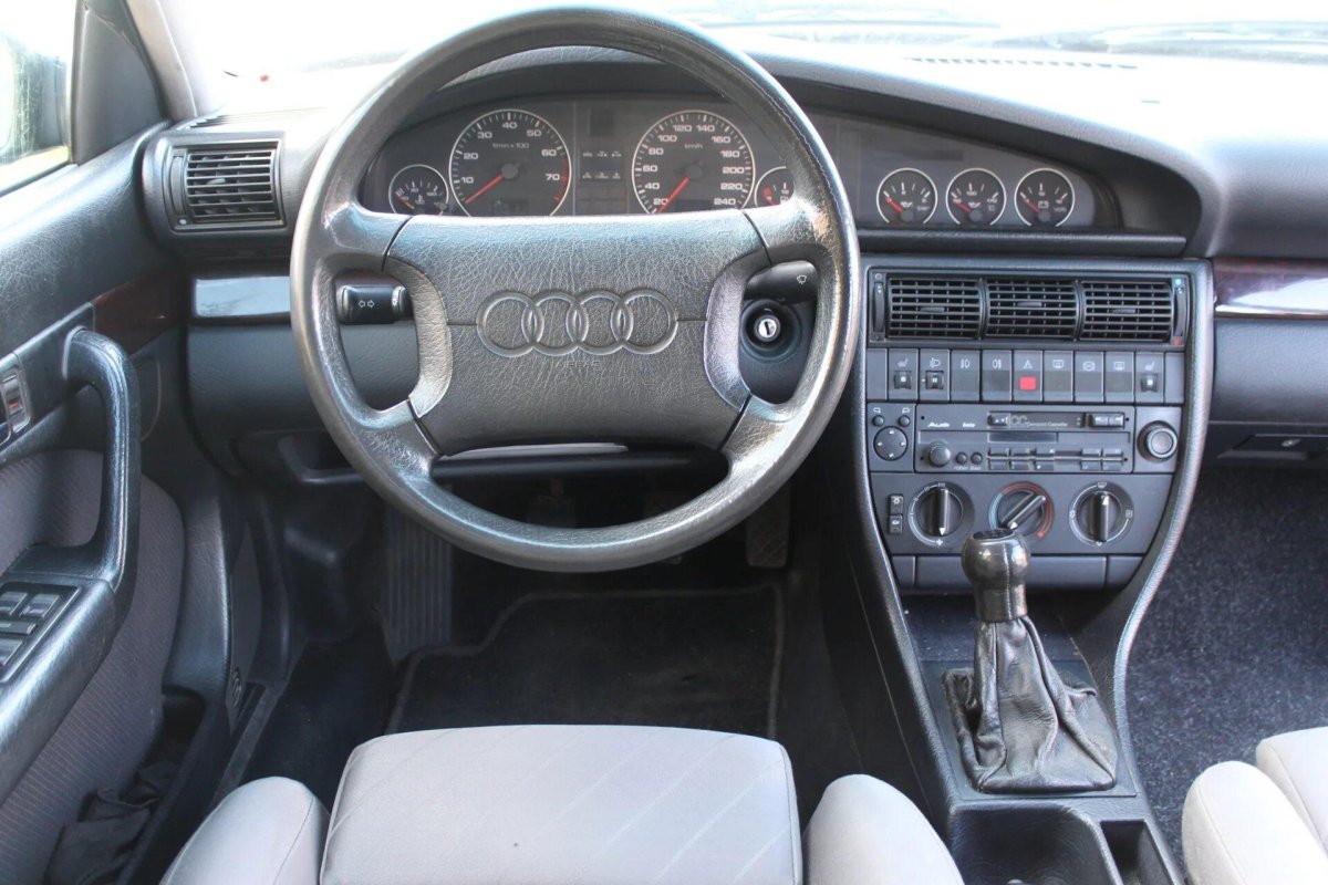 Audi v8 d11 салон