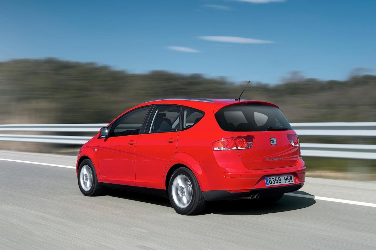 Машина Seat Altea
