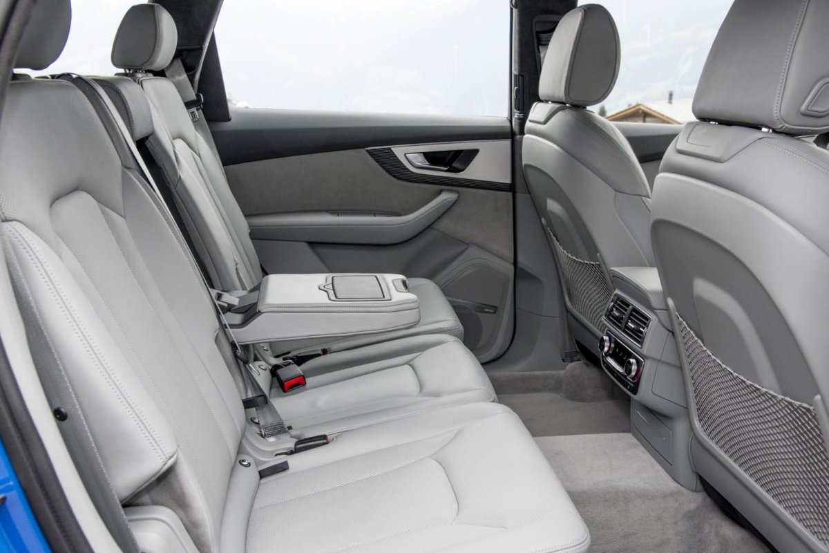 Audi q7 салон