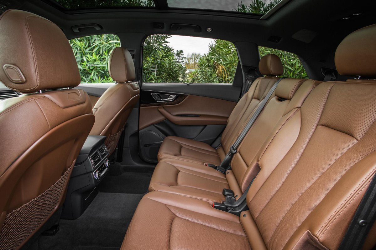 Audi q7 салон