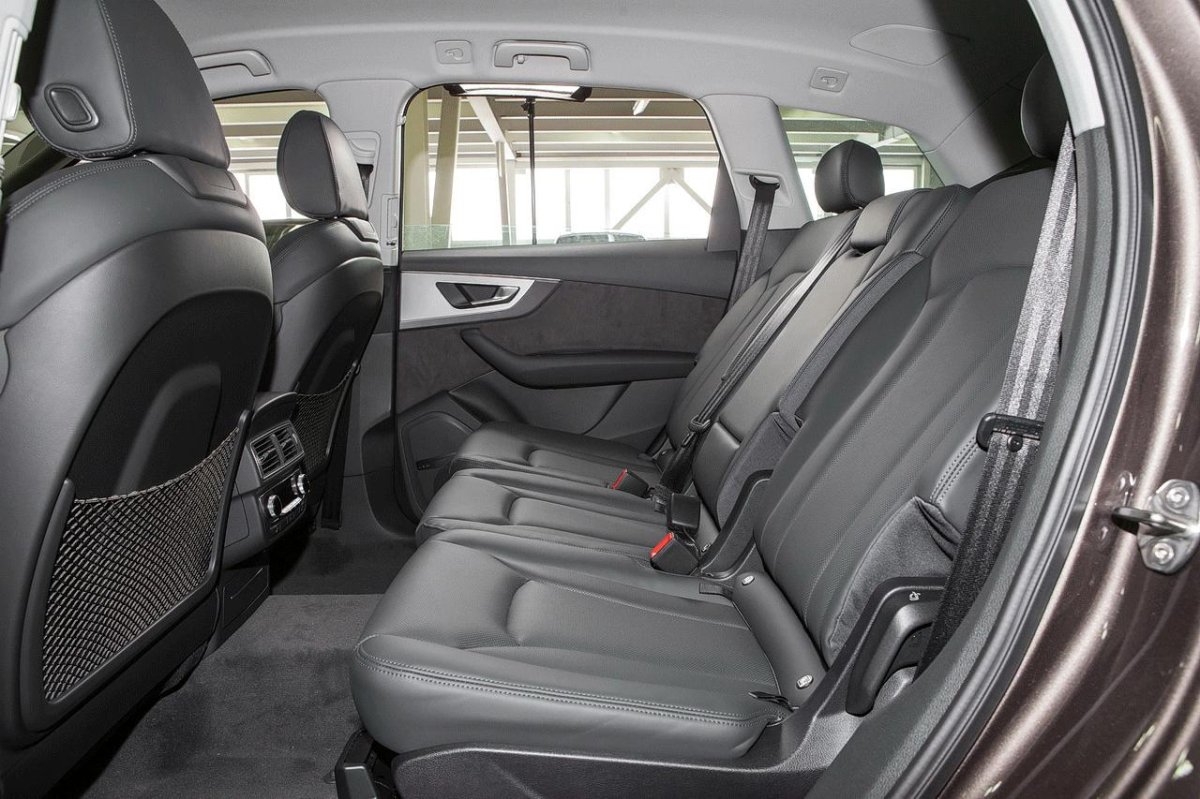 Второй ряд сидений Audi q7