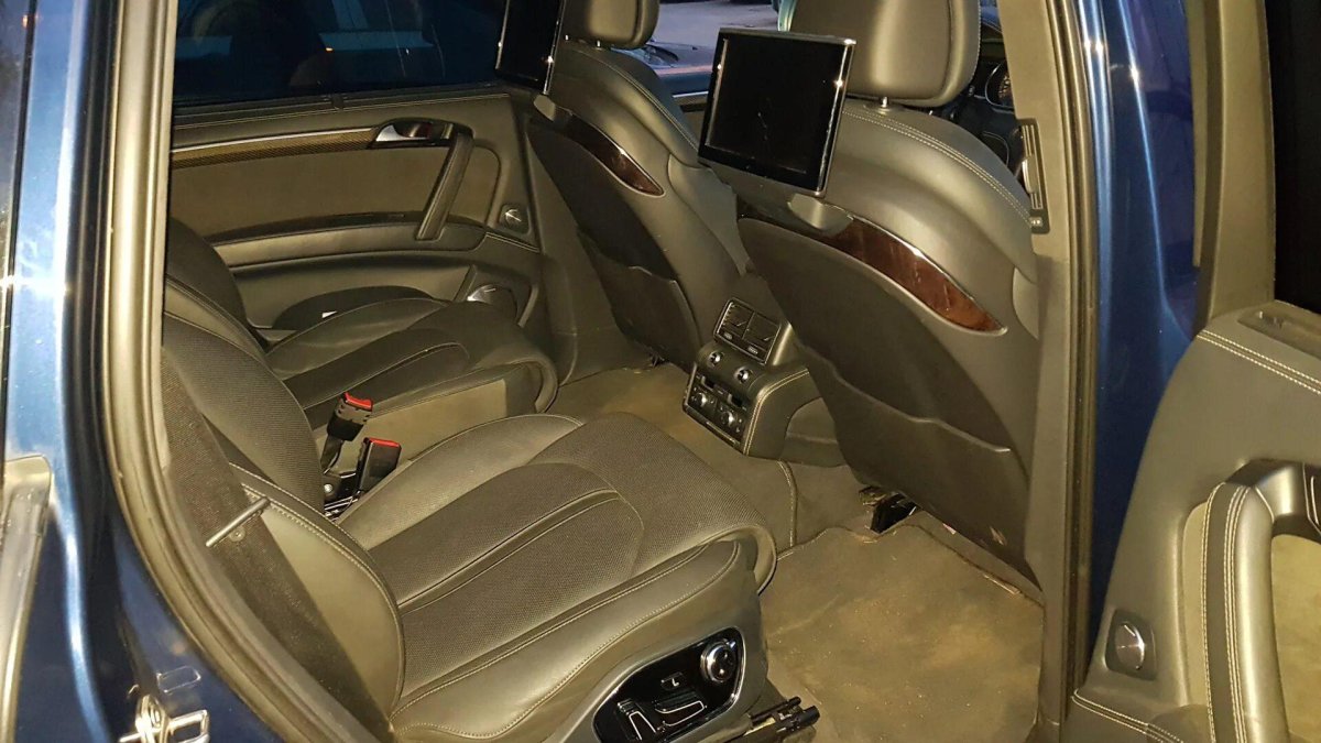 Ауди q7 задний ряд сидений