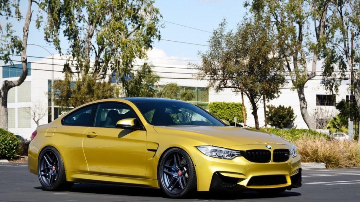 BMW m4 f82 Yellow Austin