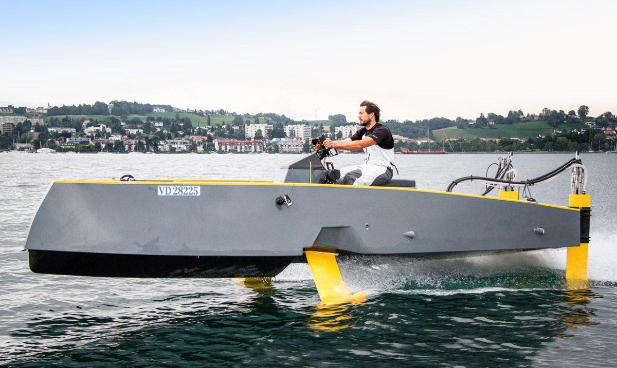 Гидрофойл катер