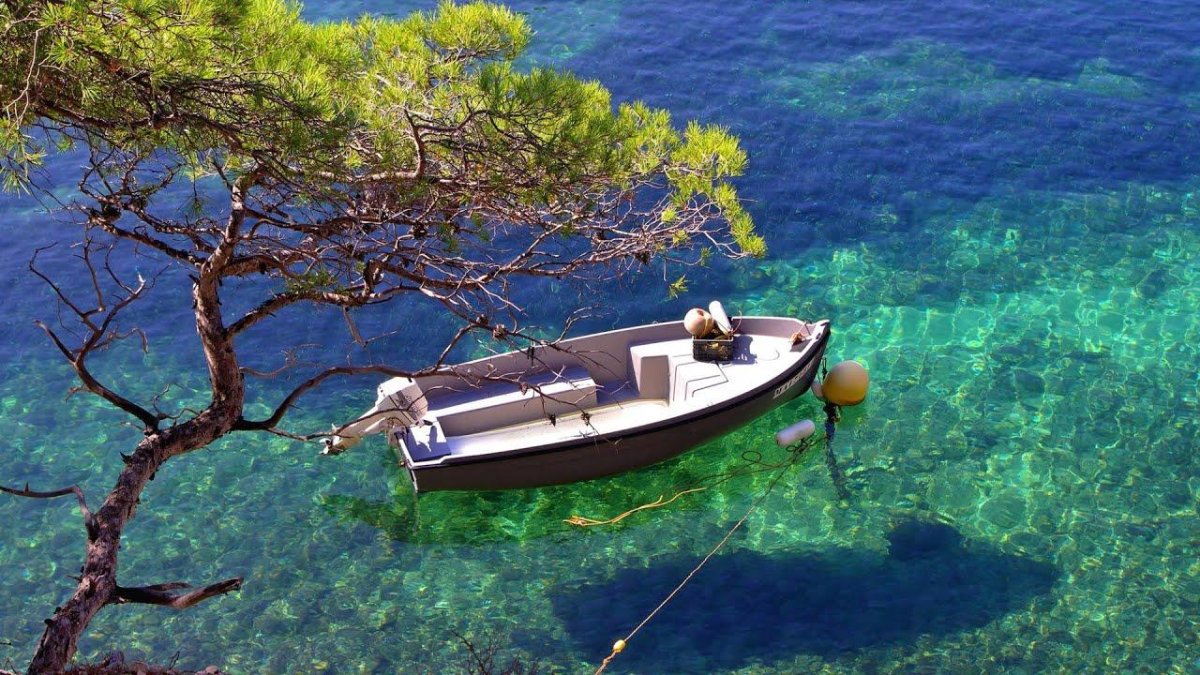 Прозрачная вода море