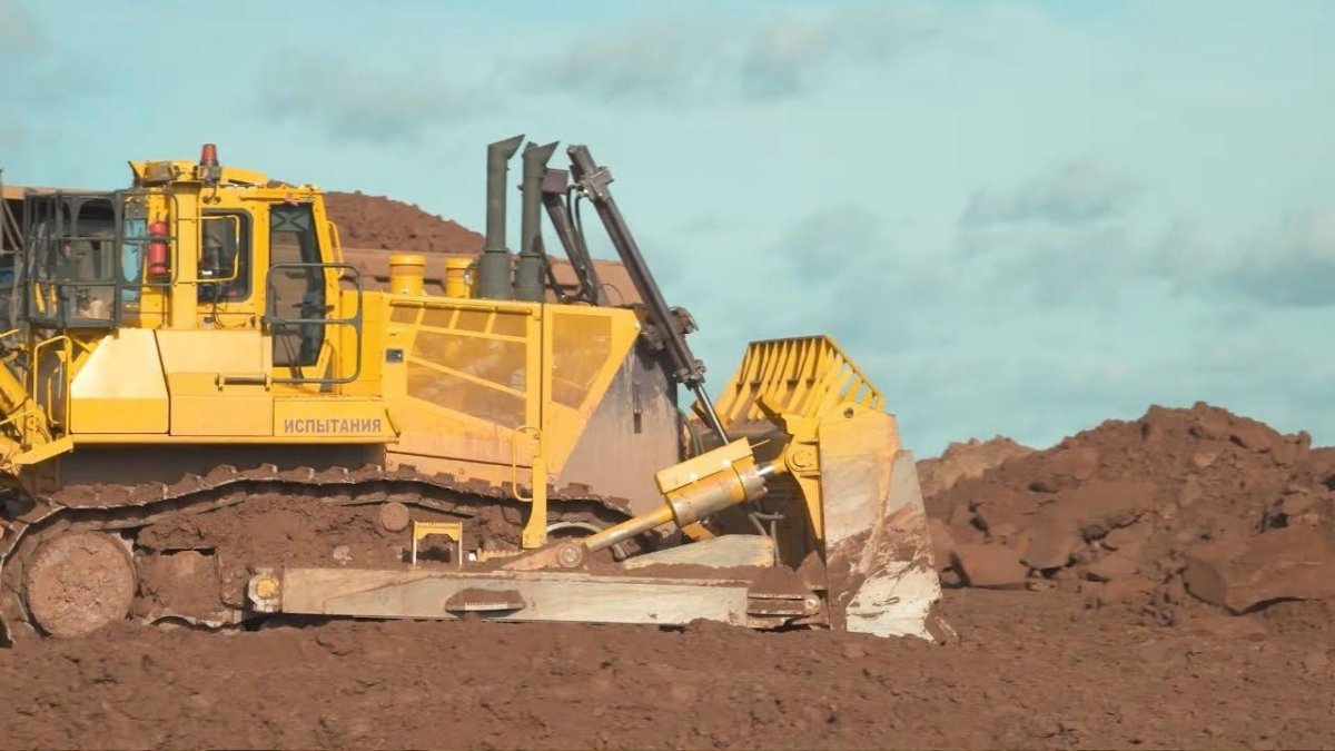 Бульдозер ЧЕТРА ЯМЗ 851