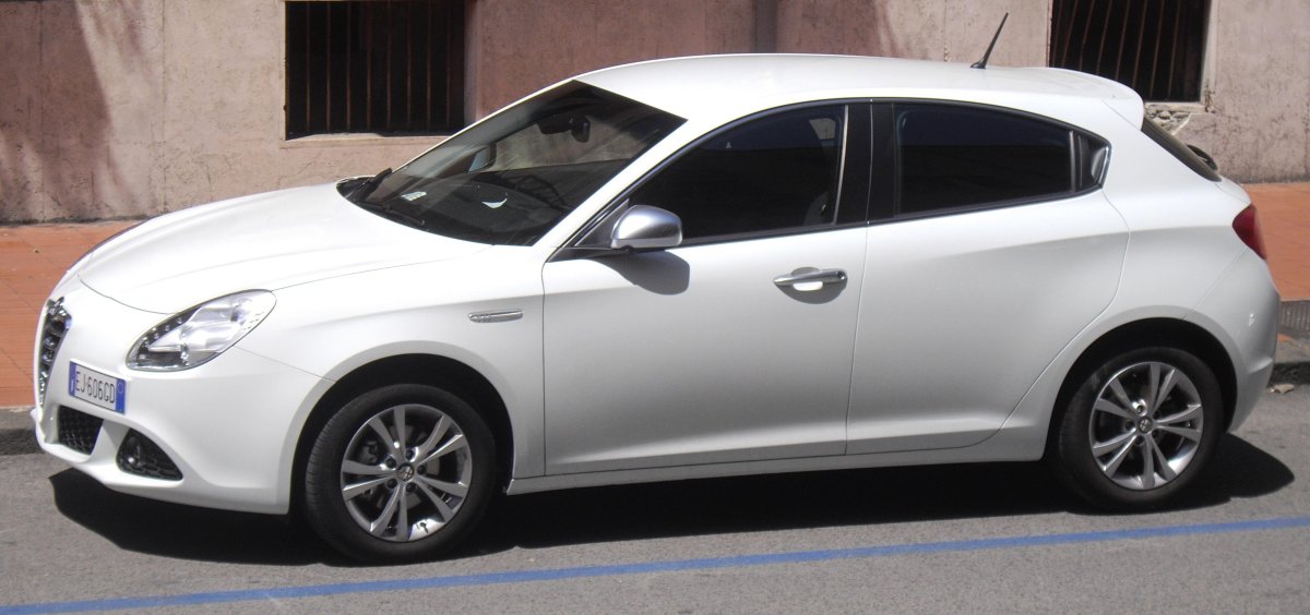 Alfa Romeo Giulia White