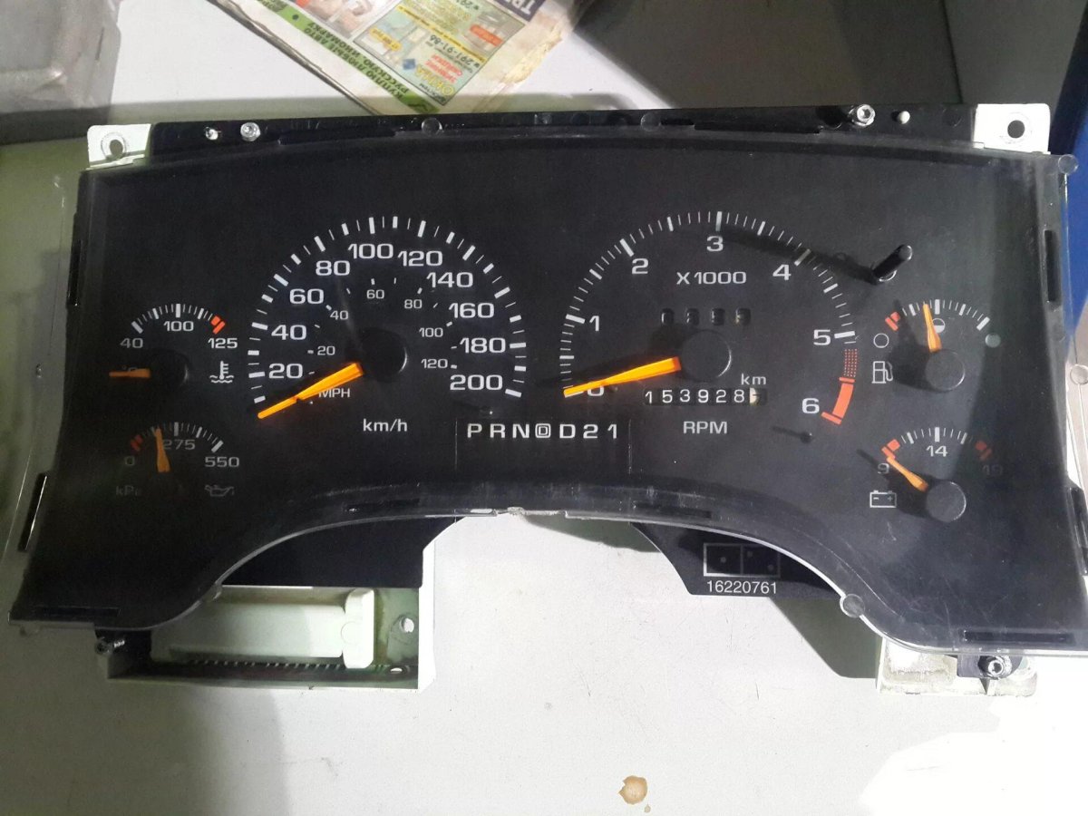 Приборная панель Blazer s10