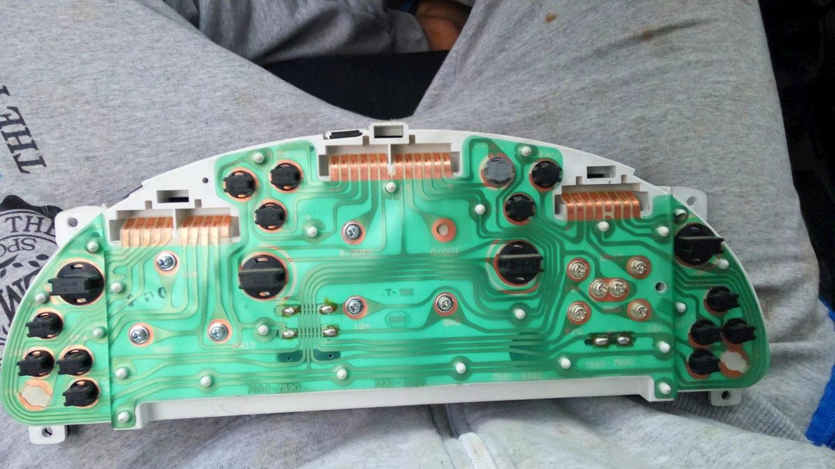 Тахометр на Ланос