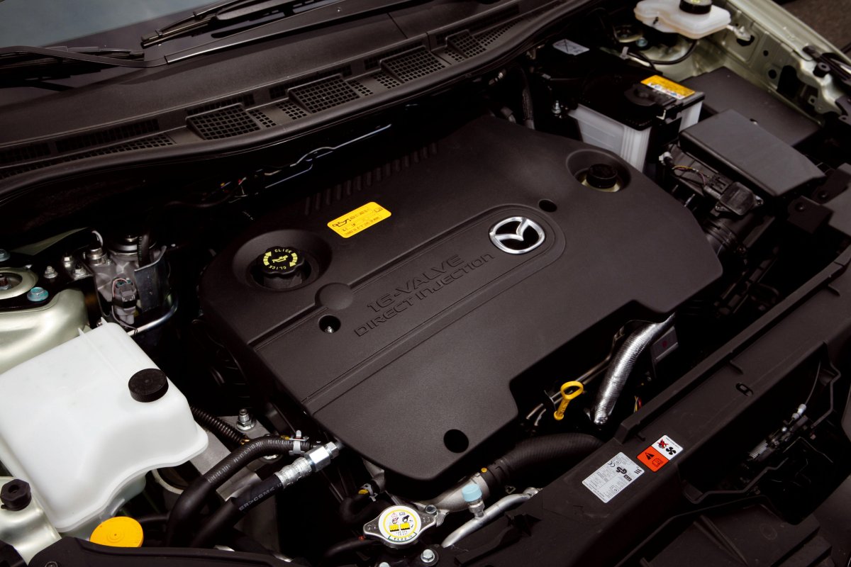 Мазда 5 минивэн 1 поколение