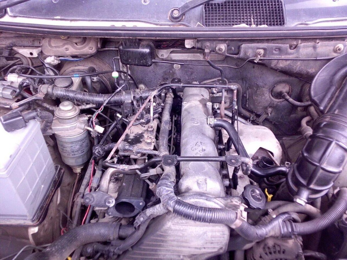 WLT двигатель Mazda MPV