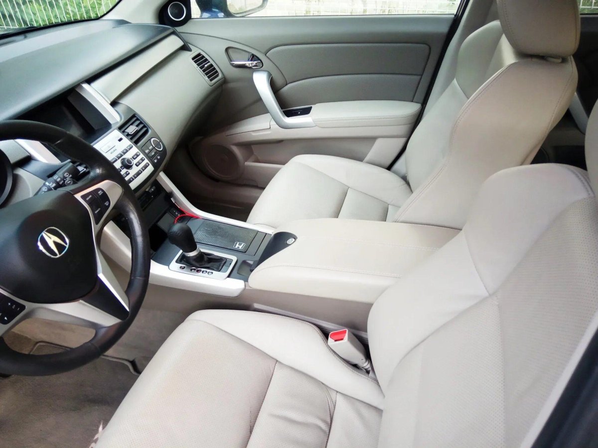 Acura RDX салон