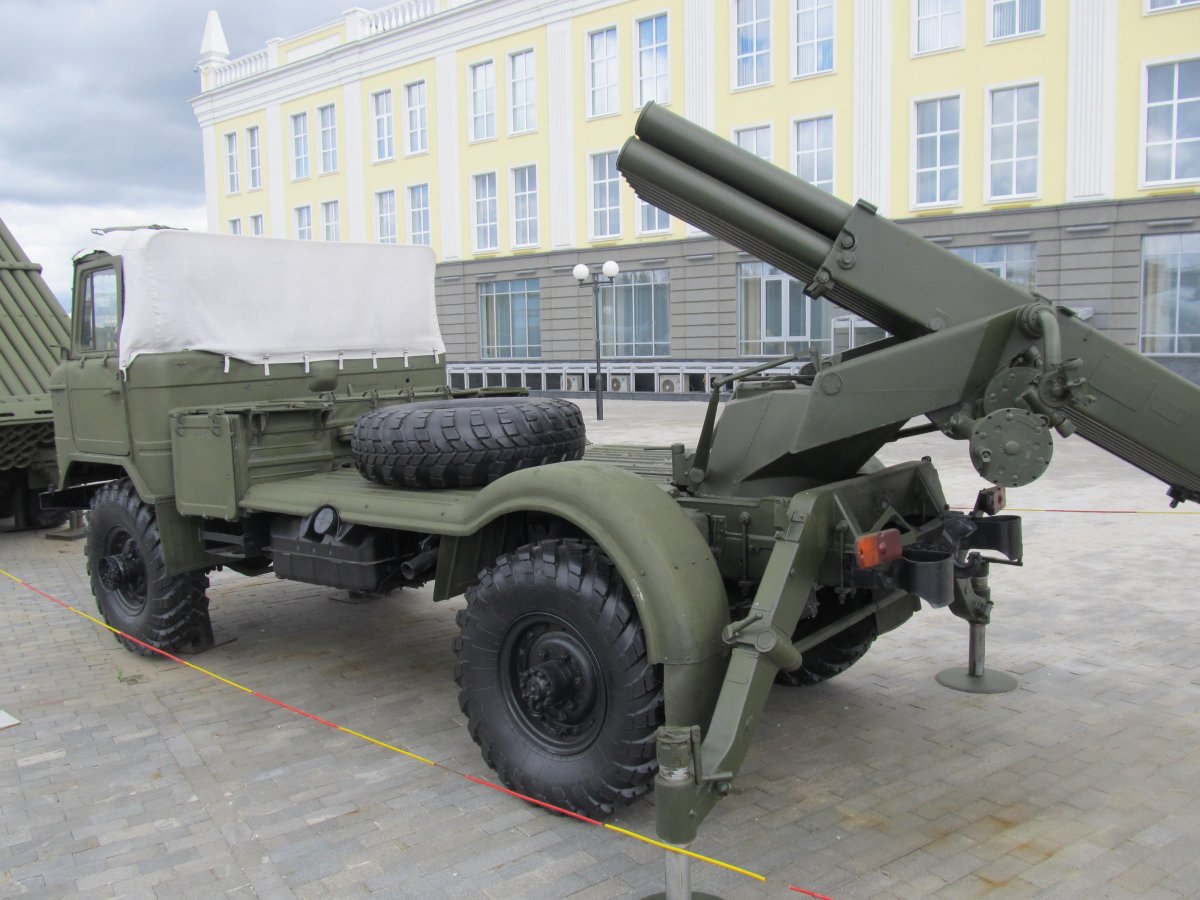 РСЗО БМ-21 град