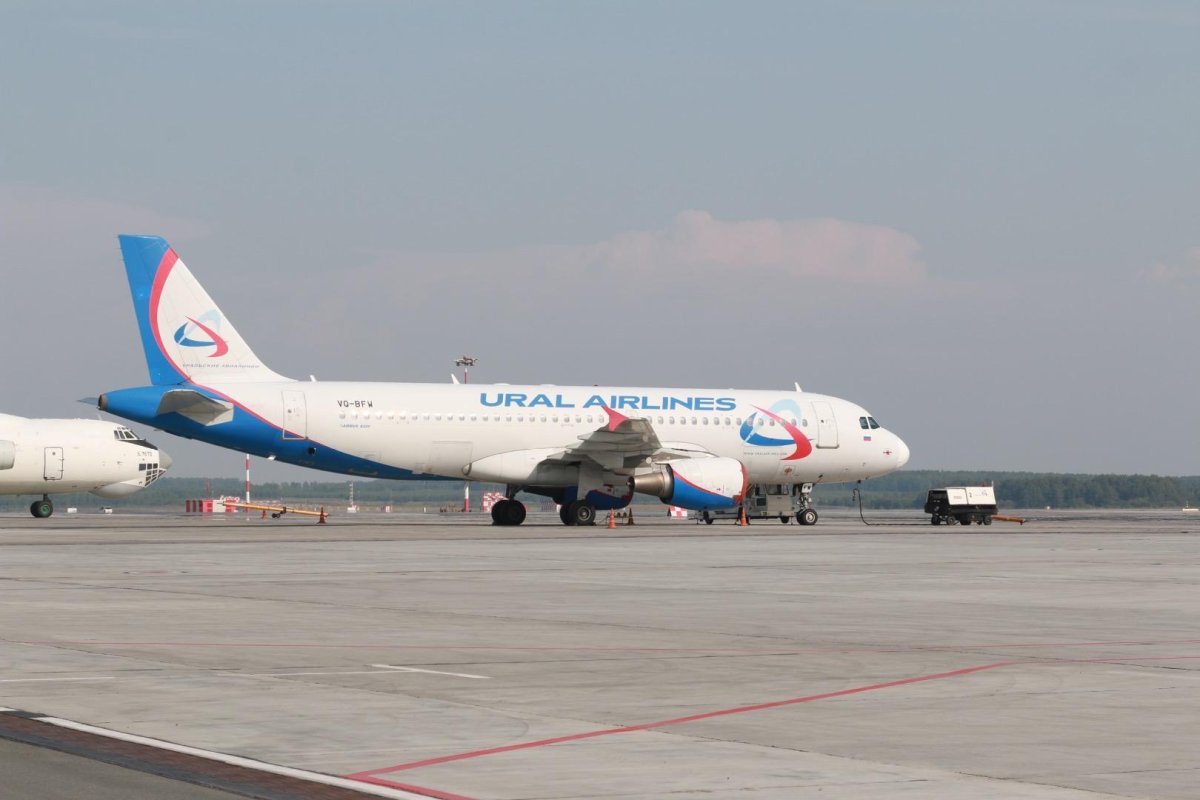 Самолёт Уральские авиалинии