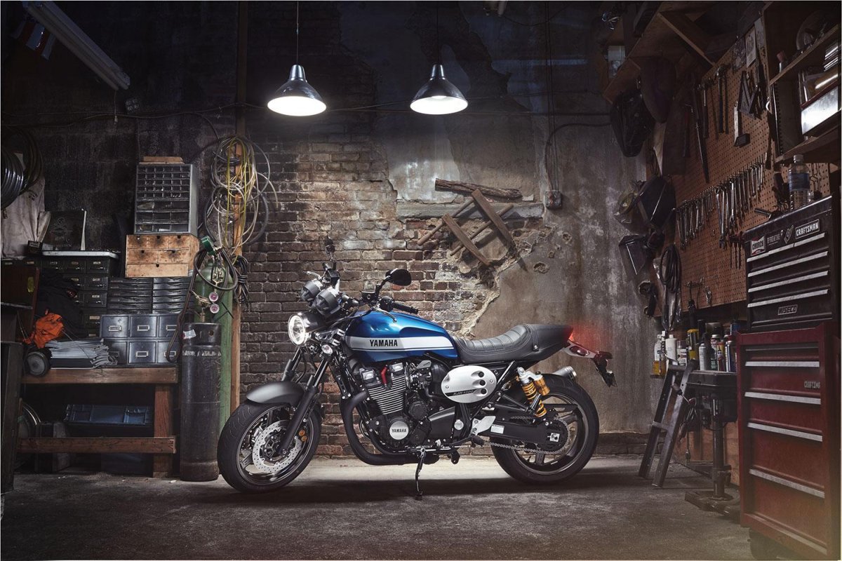 Yamaha XJR 1300 2015