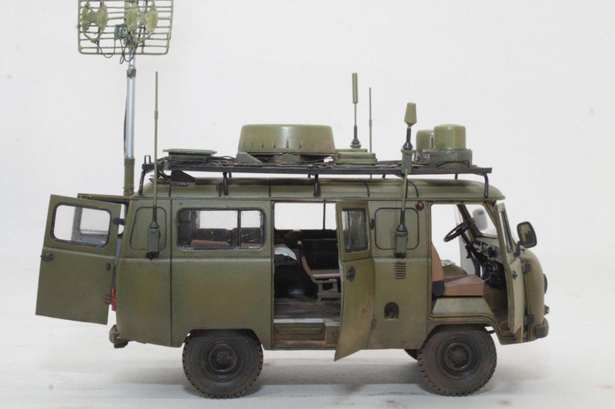 УАЗ 3909 звезда 1/35