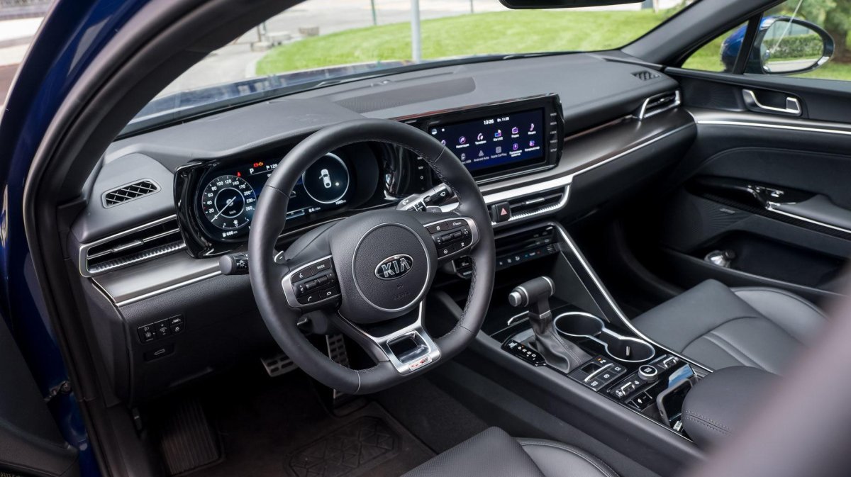 Kia k5 2022 салон