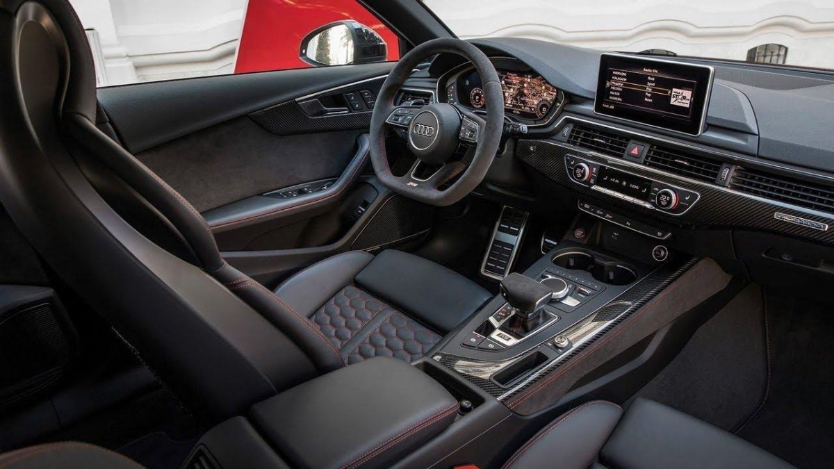 Audi rs4 avant 2018 салон