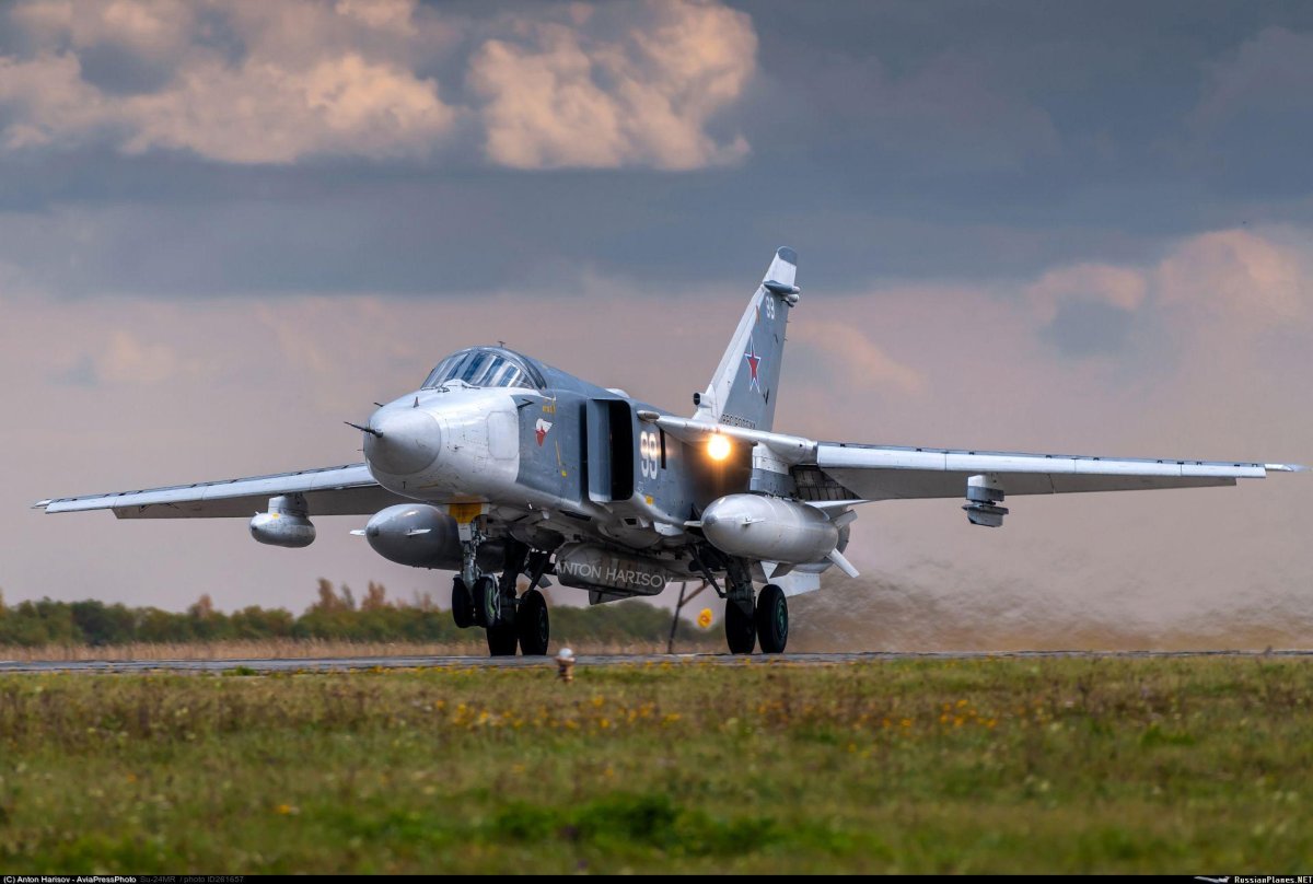 Истребитель Су 24